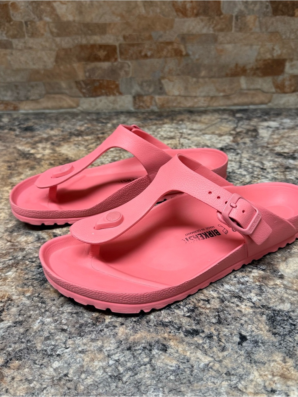 Birkenstock Unisex Gizeh EVA Sandals Watermelon Women’s Size EU 39 / US 8 - Picture 3 of 7
